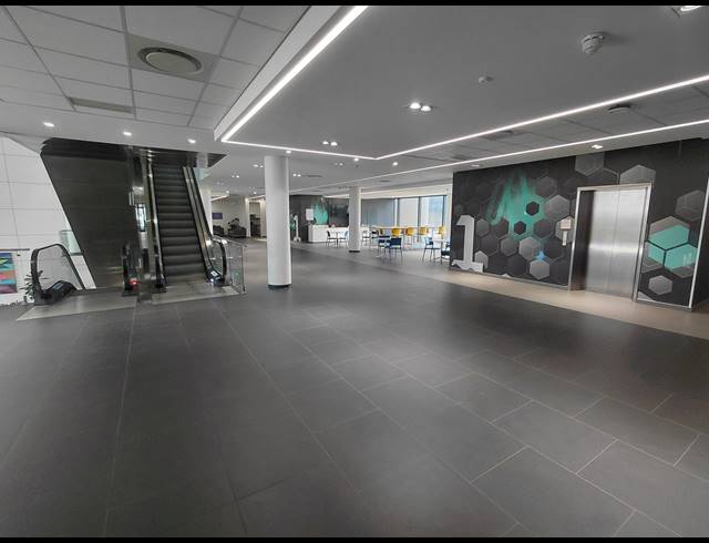 2,495M² OFFICE TO LET IN NOORDWYK